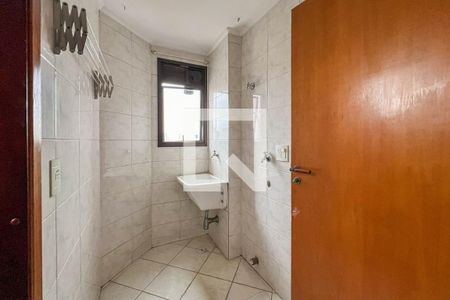 Apartamento à venda com 117m², 3 quartos e 2 vagas Apartamento à venda com 117m², 3 quartos e 2 vagasÁrea de serviço