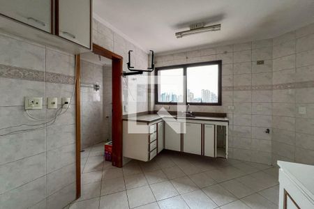 Apartamento à venda com 117m², 3 quartos e 2 vagas Apartamento à venda com 117m², 3 quartos e 2 vagasCozinha