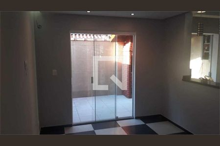 Casa à venda com 2 quartos, 110m² em Utinga, Santo André