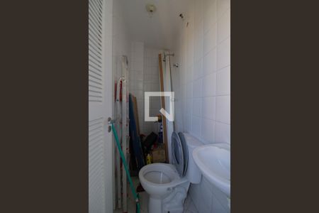 Apartamento à venda com 112m², 3 quartos e 2 vagas Apartamento à venda com 112m², 3 quartos e 2 vagasBanheiro de serviço