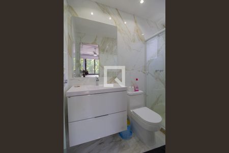 Apartamento à venda com 112m², 3 quartos e 2 vagas Apartamento à venda com 112m², 3 quartos e 2 vagasBanheiro da Suíte