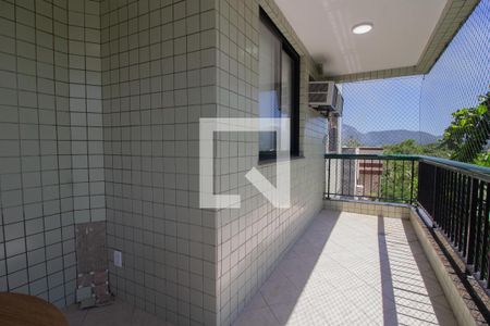 Apartamento à venda com 112m², 3 quartos e 2 vagas Apartamento à venda com 112m², 3 quartos e 2 vagasVaranda da Sala