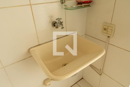 Apartamento para alugar com 150m², 2 quartos e 2 vagasPiso Superior-Detalhe Área de Serviço-Tanque