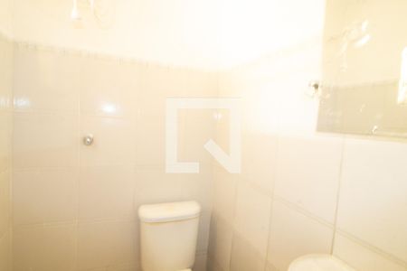 Banheiro de casa de condomínio para alugar com 1 quarto, 70m² em Vila Maria Alta, São Paulo
