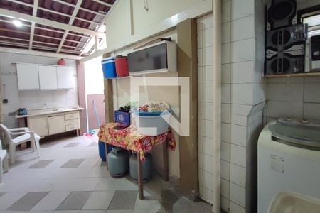 Casa à venda com 240m², 4 quartos e 3 vagasÁrea de Serviço