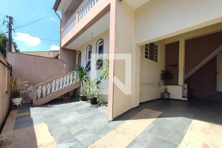 Casa à venda com 240m², 4 quartos e 3 vagasQuintal - Garagem