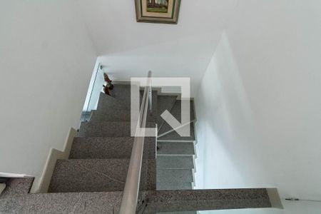 Apartamento à venda com 200m², 3 quartos e 3 vagasEscada