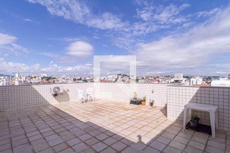 Apartamento à venda com 200m², 3 quartos e 3 vagasCobertura