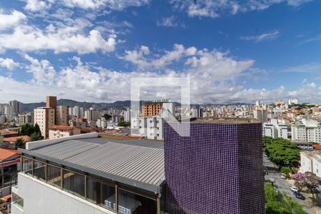 Apartamento à venda com 200m², 3 quartos e 3 vagasCobertura - Vista da esquerda