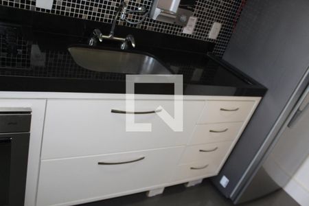 Cozinha de apartamento à venda com 2 quartos, 65m² em Santo Amaro, São Paulo