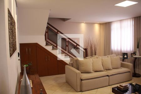 Sala  de apartamento para alugar com 3 quartos, 145m² em Inconfidentes, Contagem