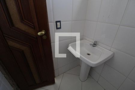 Apartamento para alugar com 240m², 3 quartos e 3 vagasBanheiro de serviço 