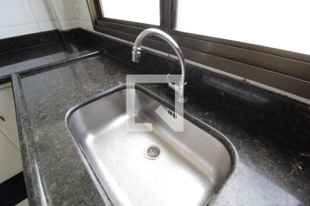 Apartamento para alugar com 240m², 3 quartos e 3 vagasCozinha 