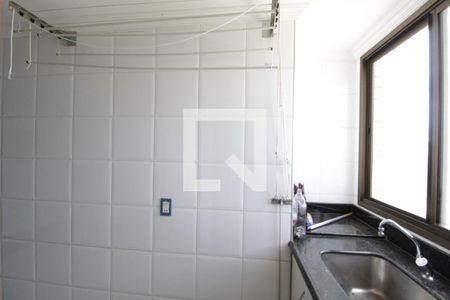 Apartamento para alugar com 240m², 3 quartos e 3 vagasÁrea de serviço 