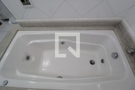 Apartamento para alugar com 240m², 3 quartos e 3 vagasBanheiro do Quarto 3