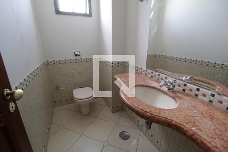 Apartamento para alugar com 240m², 3 quartos e 3 vagasBanheiro Social 