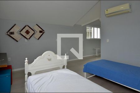 Casa de condomínio à venda com 484m², 6 quartos e 4 vagasSótão