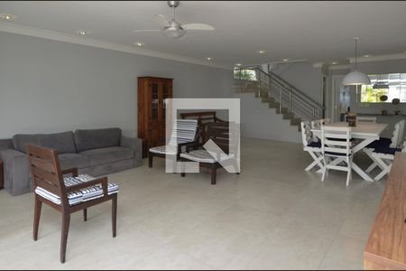 Sala de casa de condomínio à venda com 6 quartos, 484m² em Recreio dos Bandeirantes, Rio de Janeiro