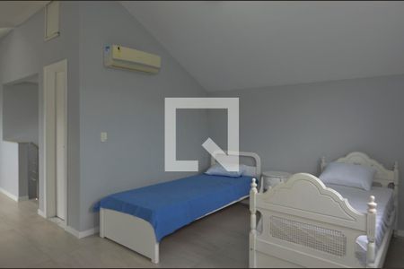 Casa de condomínio à venda com 484m², 6 quartos e 4 vagasSótão