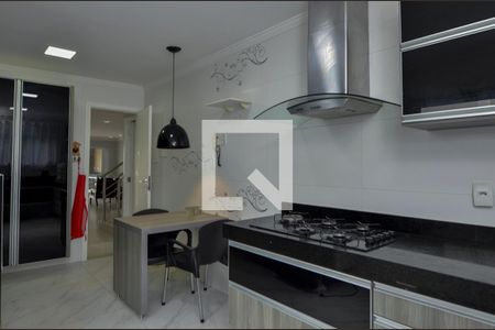 Casa de condomínio à venda com 484m², 6 quartos e 4 vagasCozinha