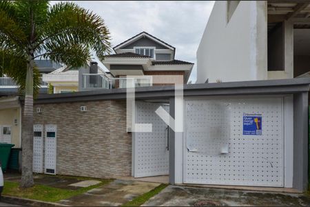 Casa de condomínio à venda com 484m², 6 quartos e 4 vagasFachada