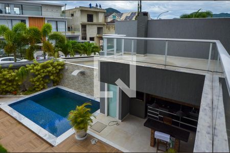 Casa de condomínio à venda com 484m², 6 quartos e 4 vagasVaranda da Suíte 2 - vista