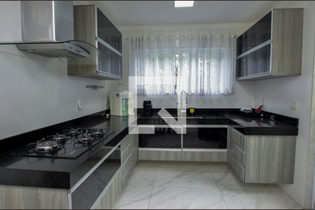 Casa de condomínio à venda com 484m², 6 quartos e 4 vagasCozinha