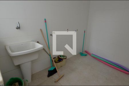 Casa de condomínio à venda com 484m², 6 quartos e 4 vagasÁrea de serviço