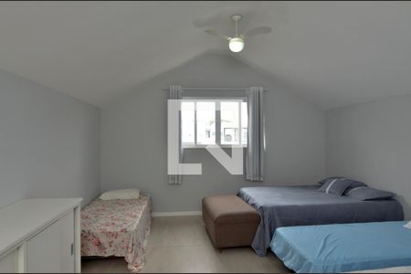 Casa de condomínio à venda com 484m², 6 quartos e 4 vagasSótão