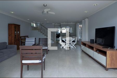 Sala de casa de condomínio à venda com 4 quartos, 484m² em Recreio dos Bandeirantes, Rio de Janeiro