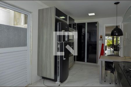 Casa de condomínio à venda com 484m², 6 quartos e 4 vagasCozinha