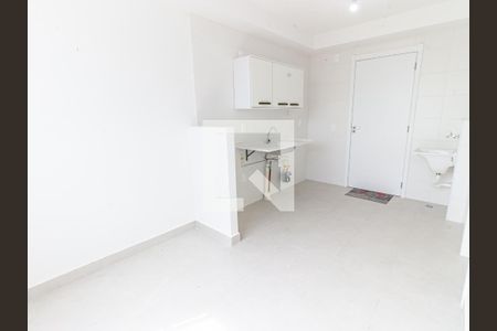 Sala/Cozinha de apartamento para alugar com 1 quarto, 25m² em Vila Cláudia, São Paulo
