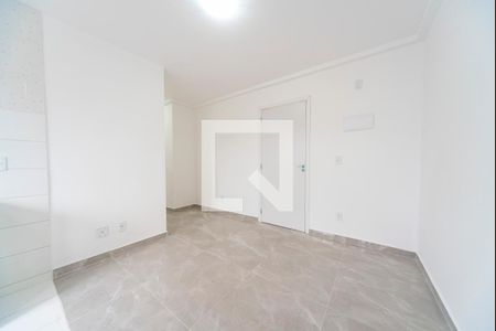Sala de apartamento para alugar com 2 quartos, 50m² em Jardim Vila Rica, Santo André