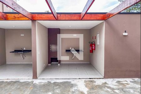 Apartamento para alugar com 50m², 2 quartos e 1 vaga Apartamento para alugar com 50m², 2 quartos e 1 vagaÁrea comum - Churrasqueira