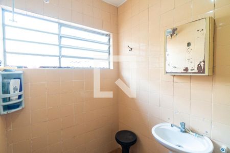 Banheiro de casa à venda com 2 quartos, 170m² em Vila Fachini, São Paulo