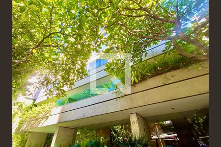 Apartamento à venda com 100m², 3 quartos e 1 vaga Apartamento à venda com 100m², 3 quartos e 1 vagaFachada