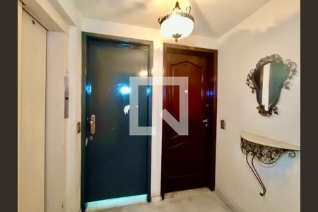 Apartamento à venda com 100m², 3 quartos e 1 vaga Apartamento à venda com 100m², 3 quartos e 1 vagaHall