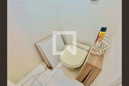 Apartamento à venda com 100m², 3 quartos e 1 vaga Apartamento à venda com 100m², 3 quartos e 1 vagaBanheiro serviço