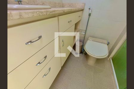 Apartamento à venda com 100m², 3 quartos e 1 vaga Apartamento à venda com 100m², 3 quartos e 1 vagaSuíte banheiro