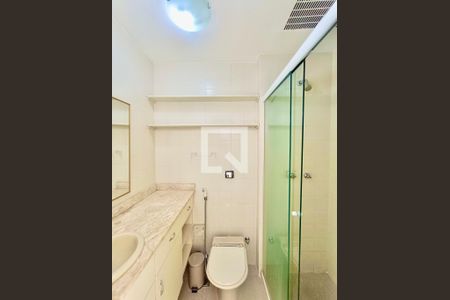 Apartamento à venda com 100m², 3 quartos e 1 vaga Apartamento à venda com 100m², 3 quartos e 1 vagaSuíte banheiro