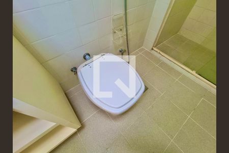 Apartamento à venda com 100m², 3 quartos e 1 vaga Apartamento à venda com 100m², 3 quartos e 1 vagaBanheiro social