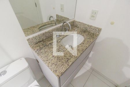 Apartamento à venda com 76m², 2 quartos e 2 vagasDetalhe do Banheiro da Suite