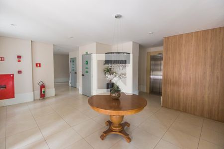 Apartamento à venda com 76m², 2 quartos e 2 vagasHall social
