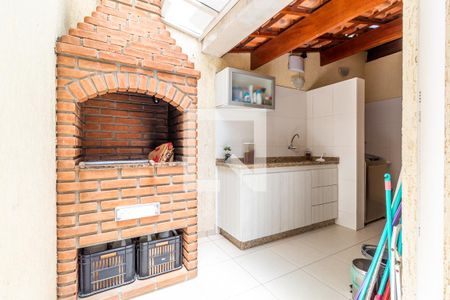 Casa à venda com 153m², 3 quartos e 2 vagas Casa à venda com 153m², 3 quartos e 2 vagasChurrasqueira