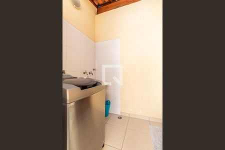 Casa à venda com 153m², 3 quartos e 2 vagas Casa à venda com 153m², 3 quartos e 2 vagasÁrea de Serviço