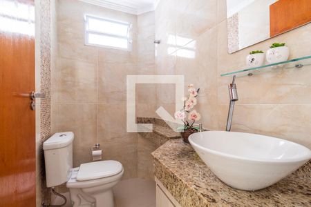 Casa à venda com 153m², 3 quartos e 2 vagas Casa à venda com 153m², 3 quartos e 2 vagasBanheiro