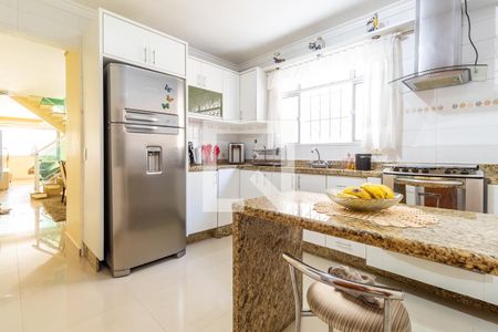 Casa à venda com 153m², 3 quartos e 2 vagas Casa à venda com 153m², 3 quartos e 2 vagasCozinha