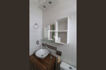 Apartamento à venda com 51m², 2 quartos e 1 vaga Apartamento à venda com 51m², 2 quartos e 1 vagaBanheiro