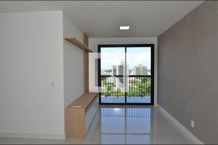 Sala de apartamento para alugar com 2 quartos, 70m² em Recreio dos Bandeirantes, Rio de Janeiro