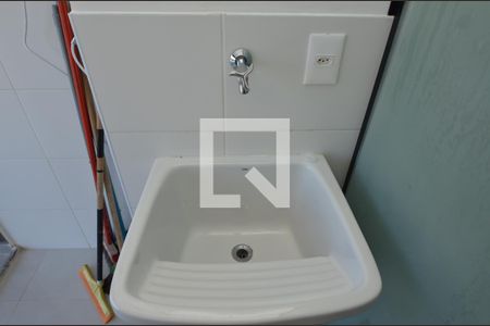 Apartamento para alugar com 70m², 2 quartos e 1 vagaÁrea de serviço